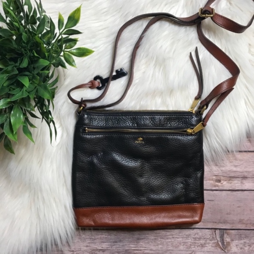 Fossil pebble leather Crossbody bag